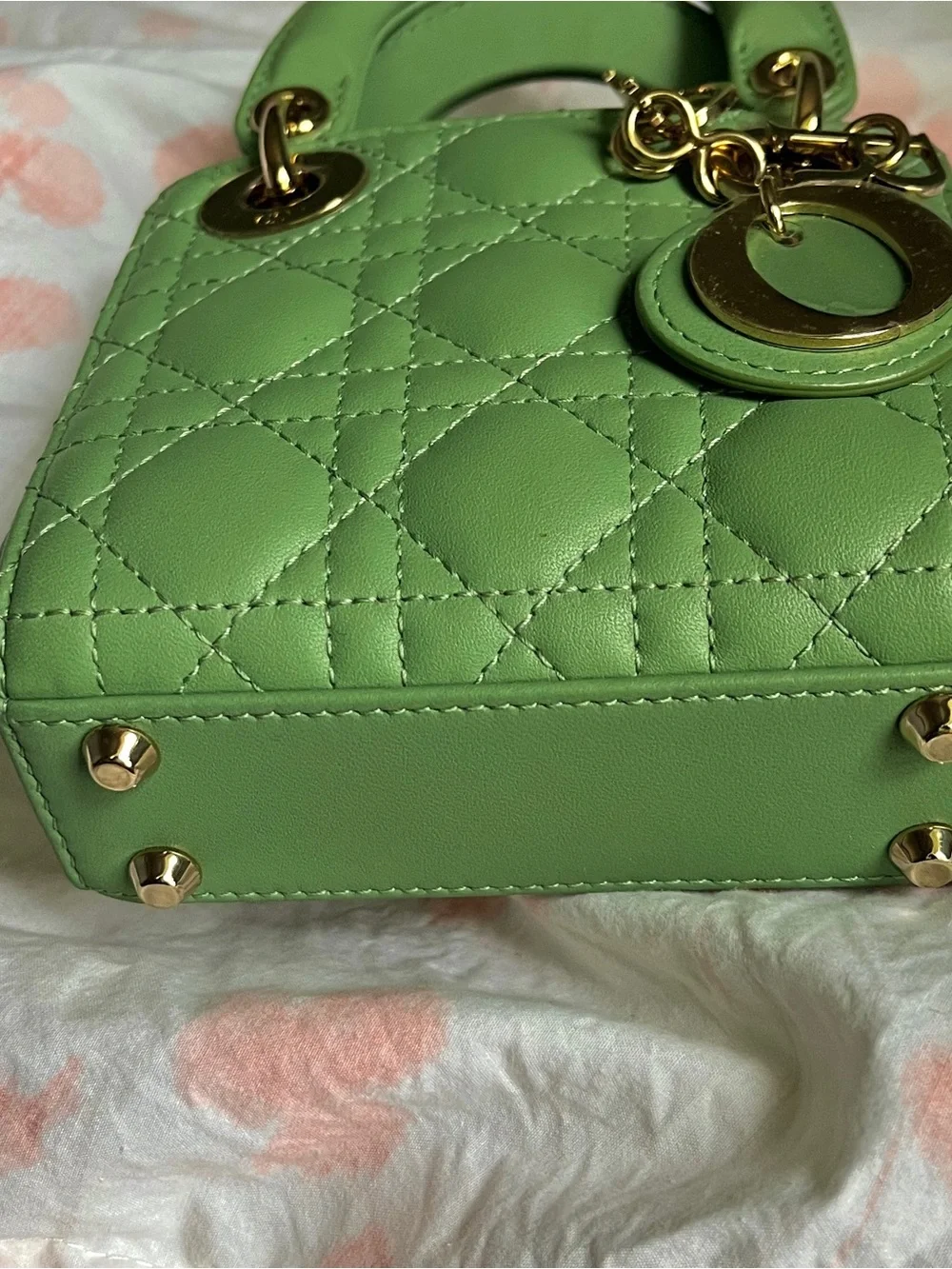 Lady Dior Lambskin quilted bag with Gold Hardware - Picture 3 of 9
